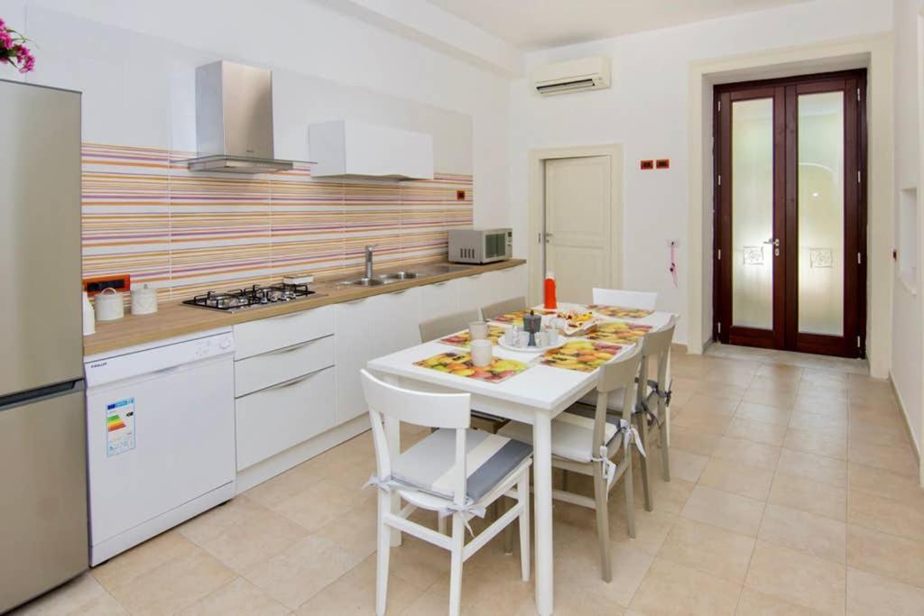 Sara Luxury Apartament 2 소렌토 외부 사진